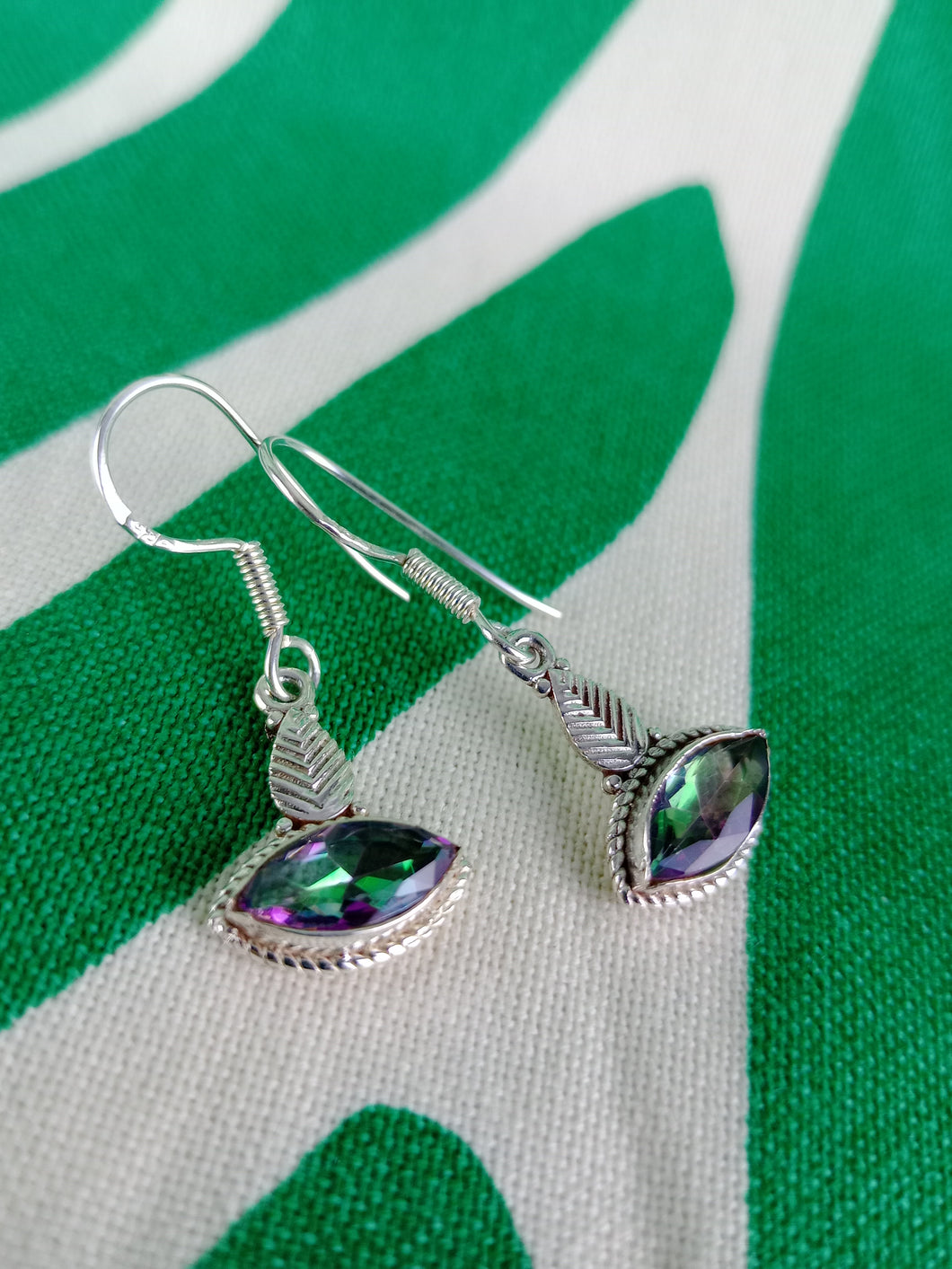 Pendientes Ojos de Shiva Plata (Topacio Arcoiris)