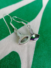 Cargar imagen en el visor de la galería, Pendientes Ojos de Shiva Plata (Topacio Arcoiris)
