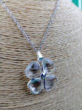Cargar imagen en el visor de la galería, Colgante Trebol 4 Hojas Cuarzo
