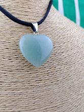 Cargar imagen en el visor de la galería, Colgante Corazon Grande Aventurina

