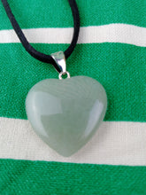 Cargar imagen en el visor de la galería, Colgante Corazon Grande Aventurina
