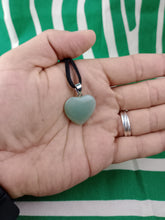 Cargar imagen en el visor de la galería, Colgante Corazon Grande Aventurina
