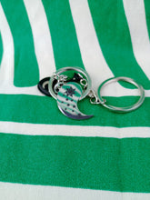 Cargar imagen en el visor de la galería, Llavero Yin Yang
