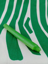 Cargar imagen en el visor de la galería, Vela Promesa Verdes
