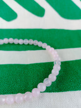 Cargar imagen en el visor de la galería, Pulsera Cuarzo Rosa 4 mm
