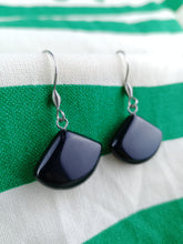 Cargar imagen en el visor de la galería, Pendientes Onix Abanico
