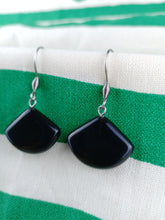 Cargar imagen en el visor de la galería, Pendientes Onix Abanico
