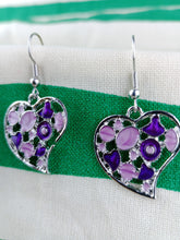 Cargar imagen en el visor de la galería, Pendientes Corazones Esmaltados Morados
