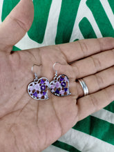 Cargar imagen en el visor de la galería, Pendientes Corazones Esmaltados Morados
