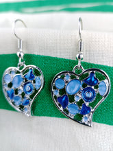 Cargar imagen en el visor de la galería, Pendientes Corazones Esmaltados Azules
