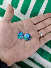 Cargar imagen en el visor de la galería, Pendientes Gaudi Circulo Tricolor Tonos Frios
