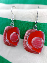 Cargar imagen en el visor de la galería, Pendientes Gaudi Cuadrados Rojos
