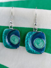 Cargar imagen en el visor de la galería, Pendientes Gaudi Cuadrados Verdes
