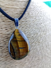 Cargar imagen en el visor de la galería, Colgante Ojo de Tigre Lagrima Mod. 2
