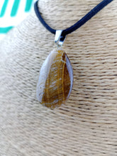 Cargar imagen en el visor de la galería, Colgante Ojo de Tigre Lagrima Mod. 1
