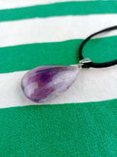 Cargar imagen en el visor de la galería, Colgante Amatista Lagrima Mod. 1
