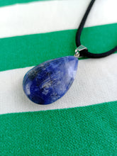 Cargar imagen en el visor de la galería, Colgante Sodalita Lagrima Mod. 5
