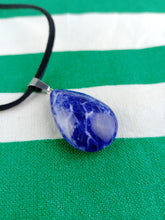 Cargar imagen en el visor de la galería, Colgante Sodalita Lagrima Mod. 4
