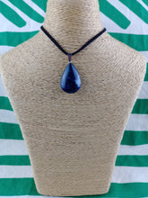 Cargar imagen en el visor de la galería, Colgante Sodalita Lagrima Mod. 1

