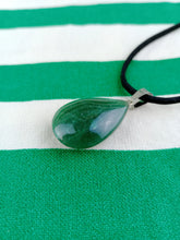 Cargar imagen en el visor de la galería, Colgante Cuarzo Verde Lagrima Mod. 1
