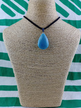 Cargar imagen en el visor de la galería, Colgante Cuarzo Azul Lagrima Mod. 2
