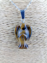 Cargar imagen en el visor de la galería, Colgante Angel De Ojo de Tigre Pequeño
