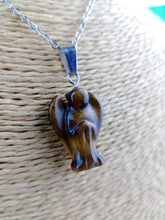 Cargar imagen en el visor de la galería, Colgante Angel De Ojo de Tigre Pequeño

