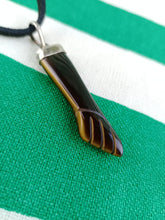 Cargar imagen en el visor de la galería, Manita Ojo de Tigre Mod 1
