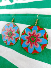 Cargar imagen en el visor de la galería, Pendientes Mandala Azul (Muy ligeros)
