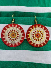 Cargar imagen en el visor de la galería, Pendientes Mandala Rojo (Muy ligeros)
