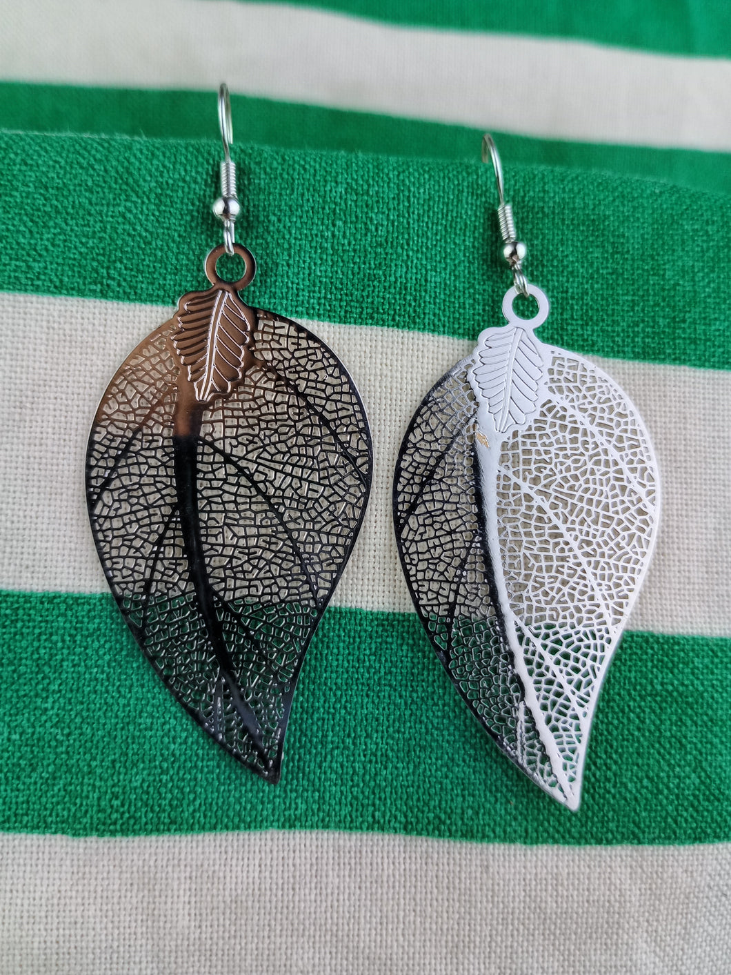 Pendientes Hojas Plateadas (Muy ligeros)