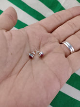 Cargar imagen en el visor de la galería, Pendientes Pin Rubi Lagrima Plata
