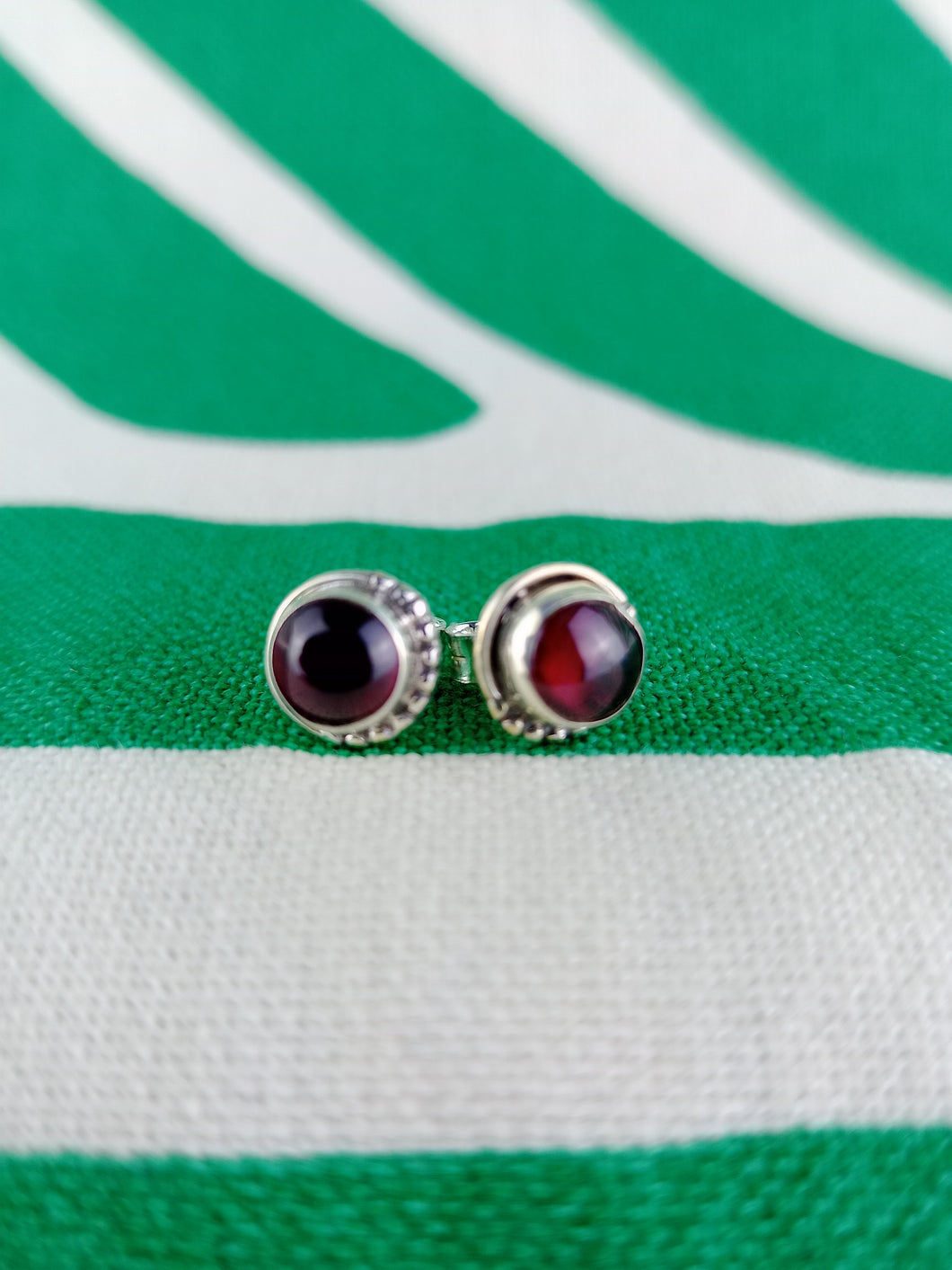 Pendientes Pin Granate Plata