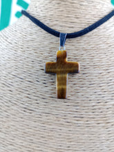 Cargar imagen en el visor de la galería, Colgante Cruz Ojo de Tigre

