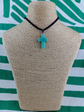 Cargar imagen en el visor de la galería, Colgante Cruz Aventurina
