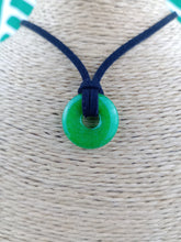 Cargar imagen en el visor de la galería, Colgante Mini Donut Jade Verde
