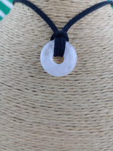 Cargar imagen en el visor de la galería, Colgante Mini Donut Cuarzo Rosa
