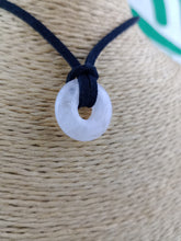 Cargar imagen en el visor de la galería, Colgante Mini Donut Cuarzo Rosa
