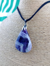 Cargar imagen en el visor de la galería, Colgante Amatista Bandeada Mod 4
