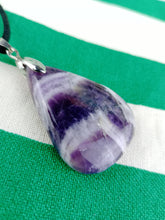 Cargar imagen en el visor de la galería, Colgante Amatista Bandeada Mod 4
