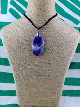 Cargar imagen en el visor de la galería, Colgante Amatista Bandeada Mod 5
