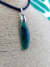Cargar imagen en el visor de la galería, Colgante Jade Verde Mod. 2
