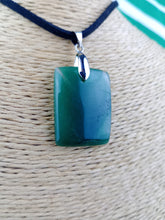Cargar imagen en el visor de la galería, Colgante Jade Verde Mod. 5
