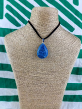 Cargar imagen en el visor de la galería, Colgante Cuarzo Azul Lagrima Mod. 7
