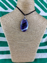 Cargar imagen en el visor de la galería, Colgante Amatista Bandeada Mod 6
