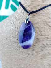 Cargar imagen en el visor de la galería, Colgante Amatista Bandeada Mod 6
