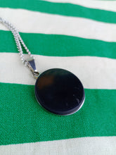 Cargar imagen en el visor de la galería, Colgante Shunguita Arcangel Miguel
