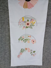 Cargar imagen en el visor de la galería, Bandera Fases Lunares Blanca
