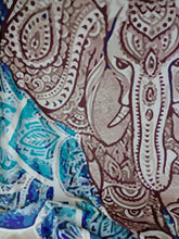 Cargar imagen en el visor de la galería, Bandera Elefante Azul
