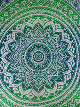 Cargar imagen en el visor de la galería, Bandera Mandala Verde

